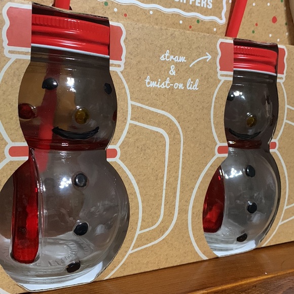🆕 WINTER ❄️ SWEETS - SET OF TWO SNOWMAN ⛄️ SIPPERS (GLASS) - Picture 6 of 7